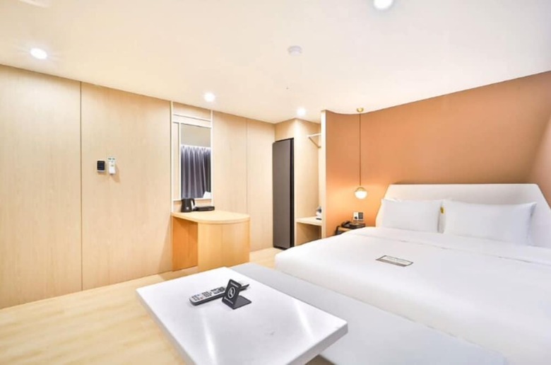 Brown Dot Hotel Yeongdo Daegyo