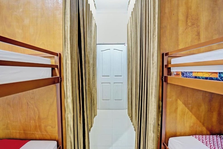 Hotel Oyo 92736 Bougenville Rover