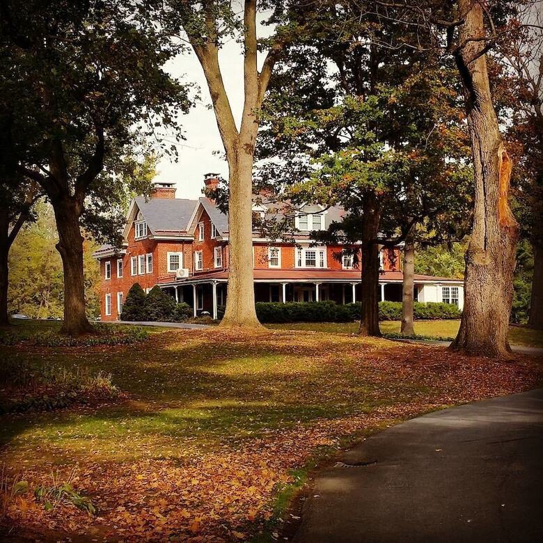 Bed & Breakfast Cameron Estate Inn & Restaurant