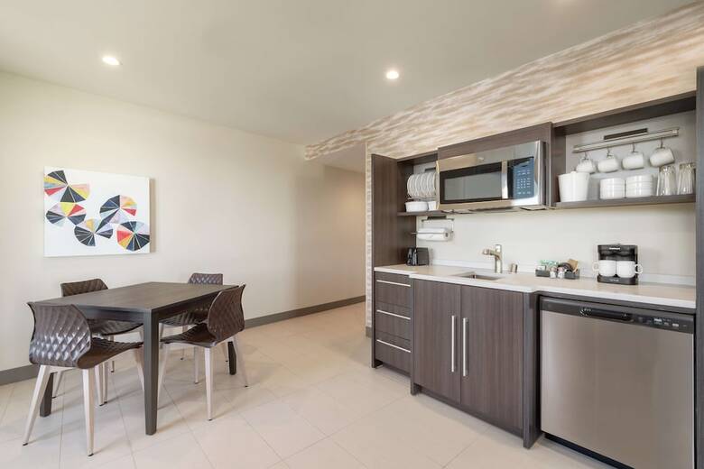 Hotel Home2 Suites By Hilton Woodland Hills