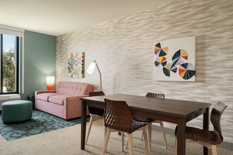 Hotel Home2 Suites By Hilton Woodland Hills