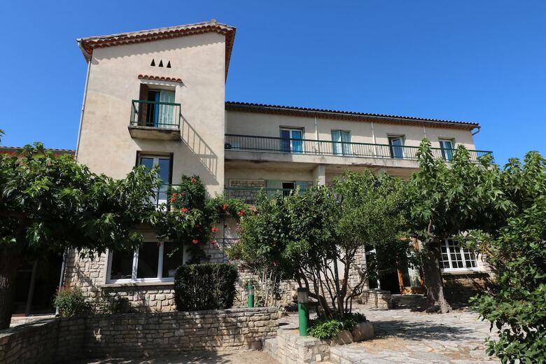 Hotel 30 Rte De Vallon Pont D Arc
