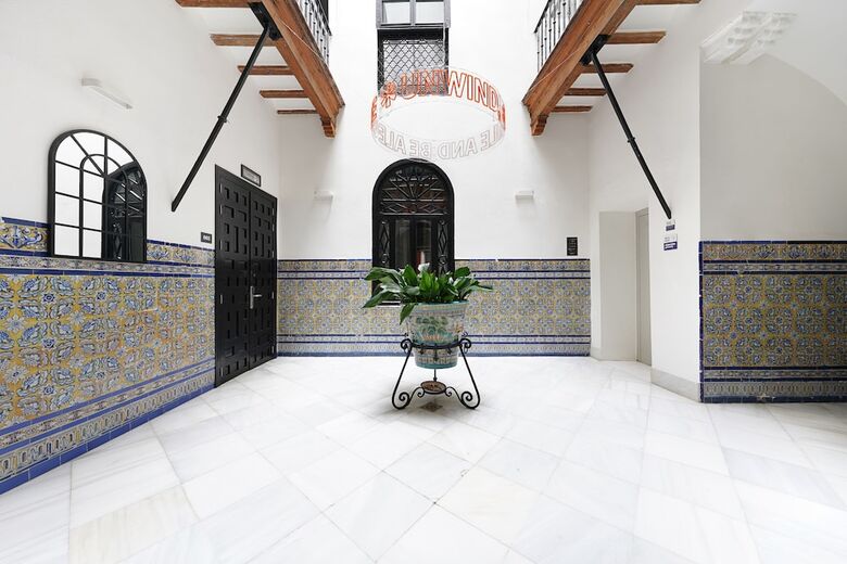 Aparthotel Numa Seville Alegre
