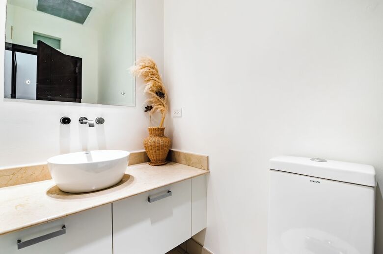 Mvillas - Luxury 2bed 2bath Condo W Pool