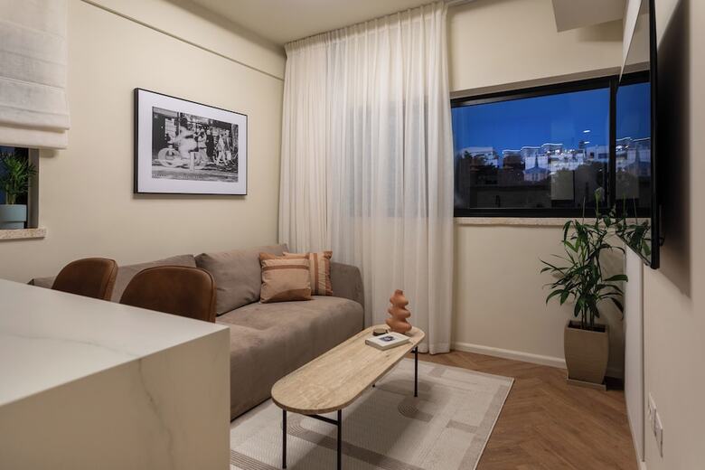 Hotel De Sheinkin Suites