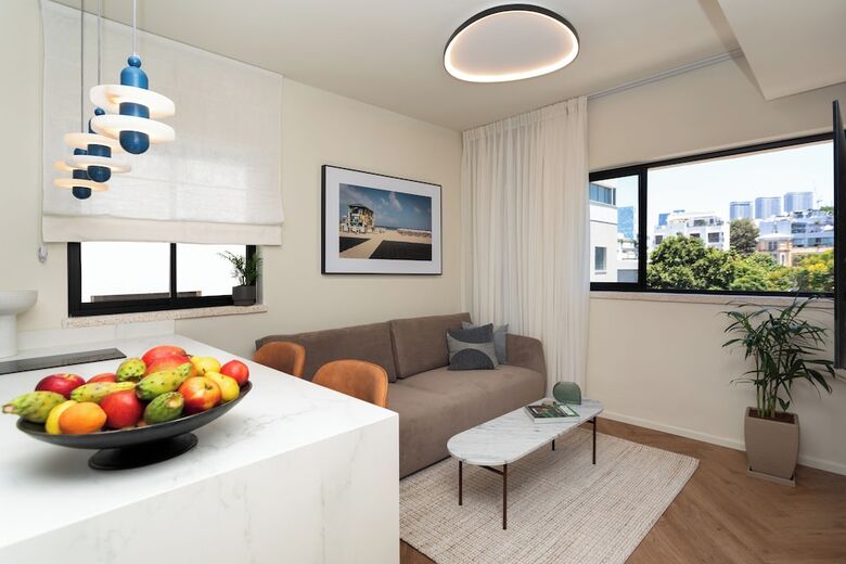 Hotel De Sheinkin Suites