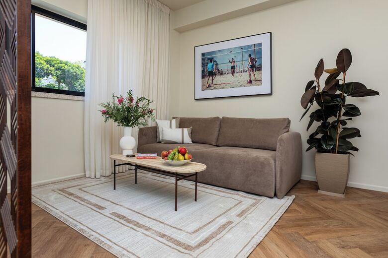 Hotel De Sheinkin Suites