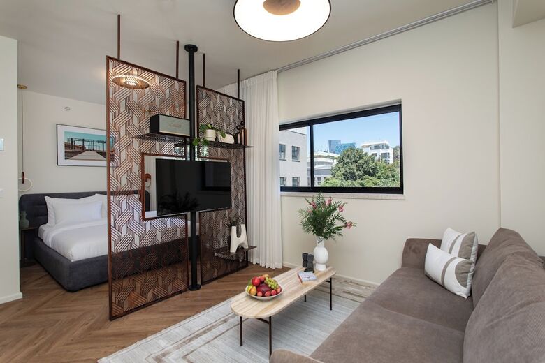Hotel De Sheinkin Suites