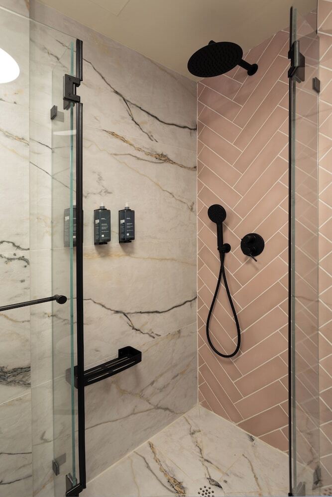 Hotel De Sheinkin Suites
