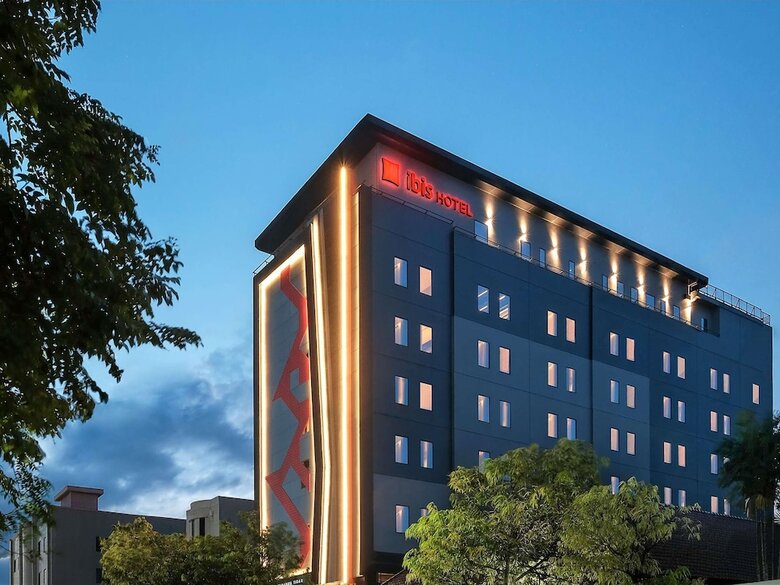 Hotel Ibis Surabaya Tidar