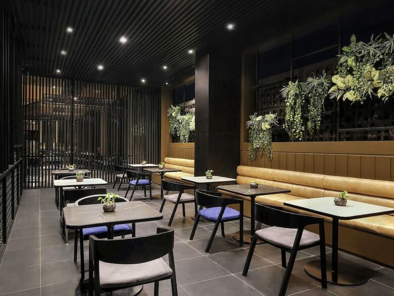 Hotel Ibis Surabaya Tidar