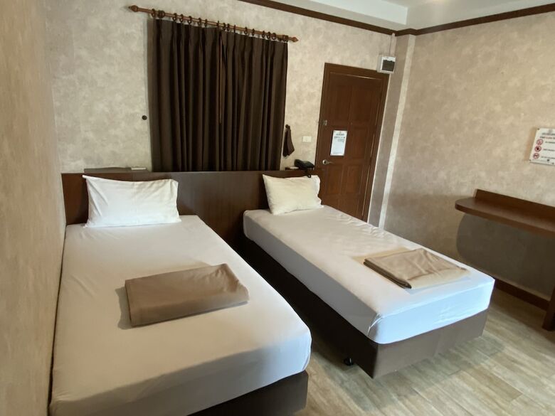 Hotel Roomquest Chonburi Laem Chabang