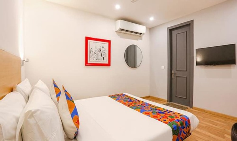Hotel Fabexpress Meera Residency