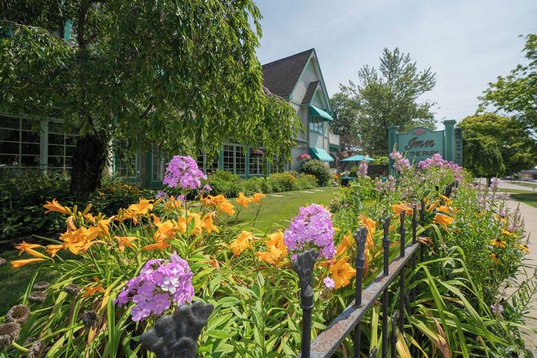 Bed & Breakfast Inn At The Park