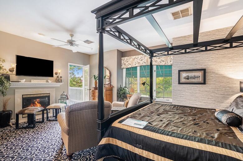 Bed & Breakfast Inn At The Park