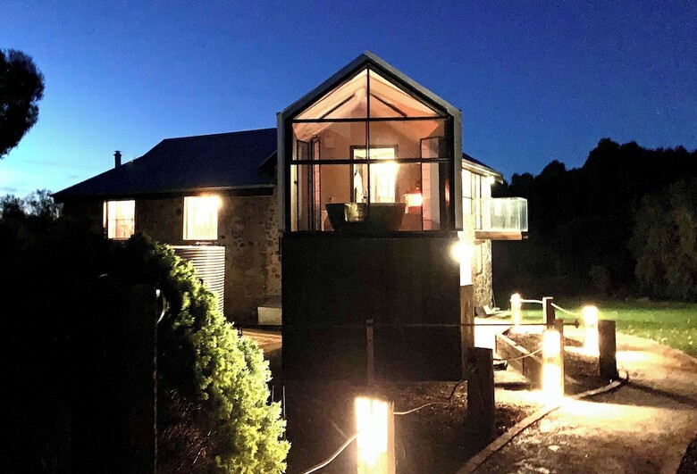 Bed & Breakfast Old Chaff Mill Retreat - - Luxury Vineyard Accommodation