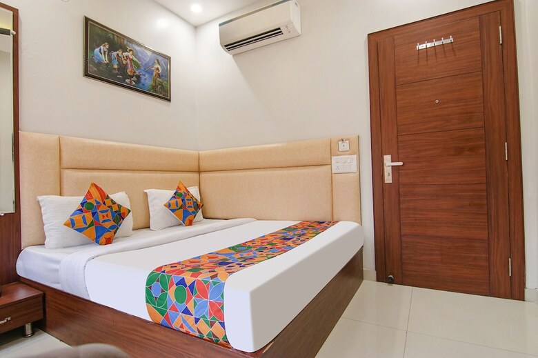Fabhotel Golden City