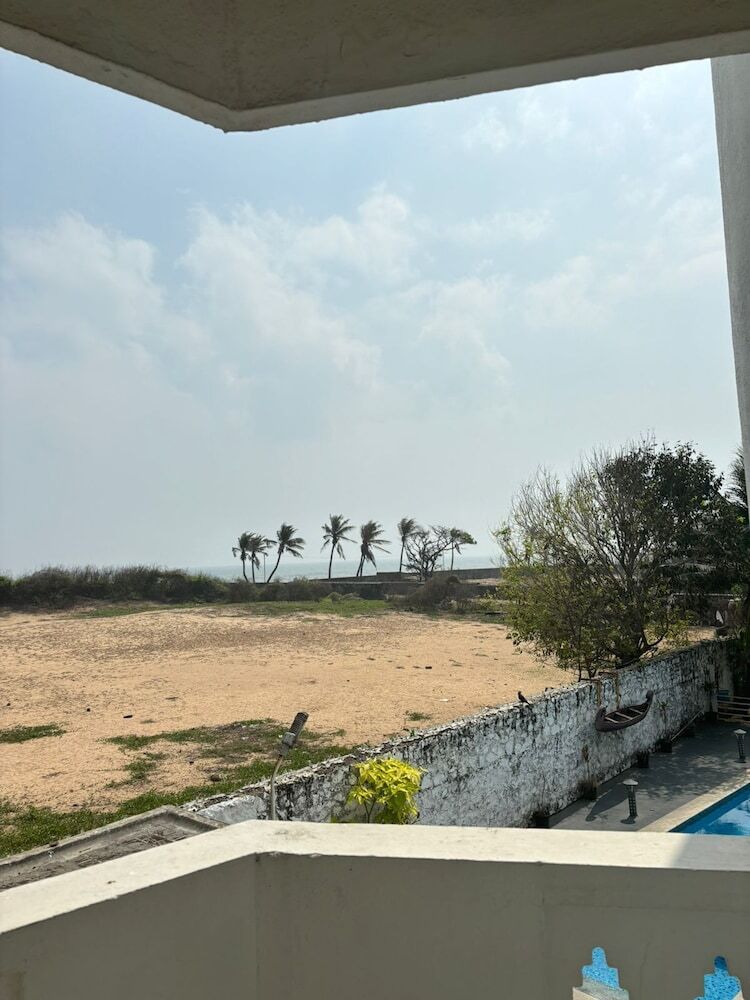 Hotel Truliv Villa Cabana