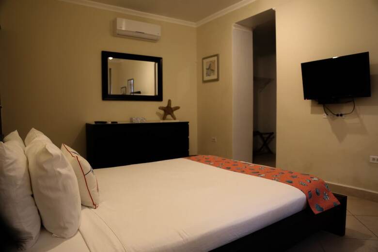 Vacation Rentals At Salitre