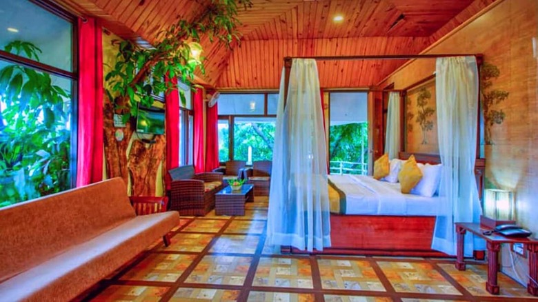 Hotel Shrigo Resort Pyramid Home Divine