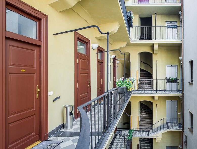 4 Arts Apartments By Adrez Living