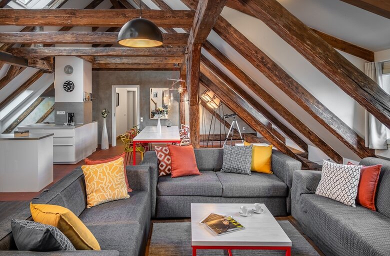 4 Arts Apartments By Adrez Living