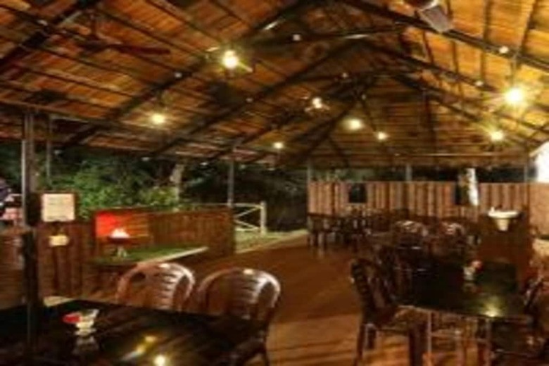 Hotel Arogya Lake Resort