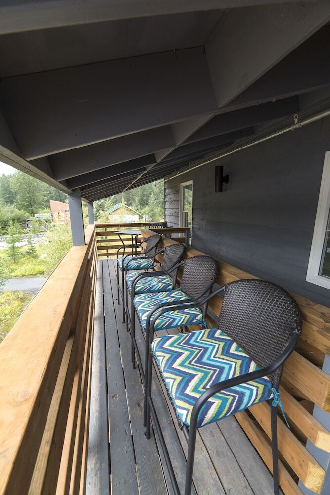 Ski Inn
