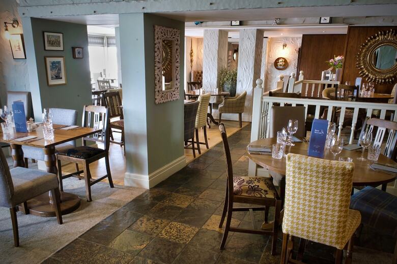 Posada Shard Riverside Hotel, Bar & Restaurant