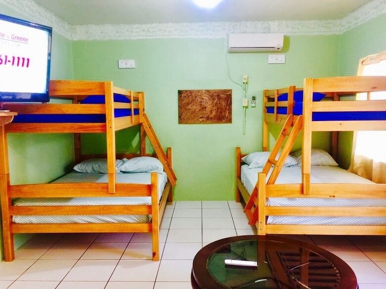 Apartamentos Bagos Eco Retreat & Cafe