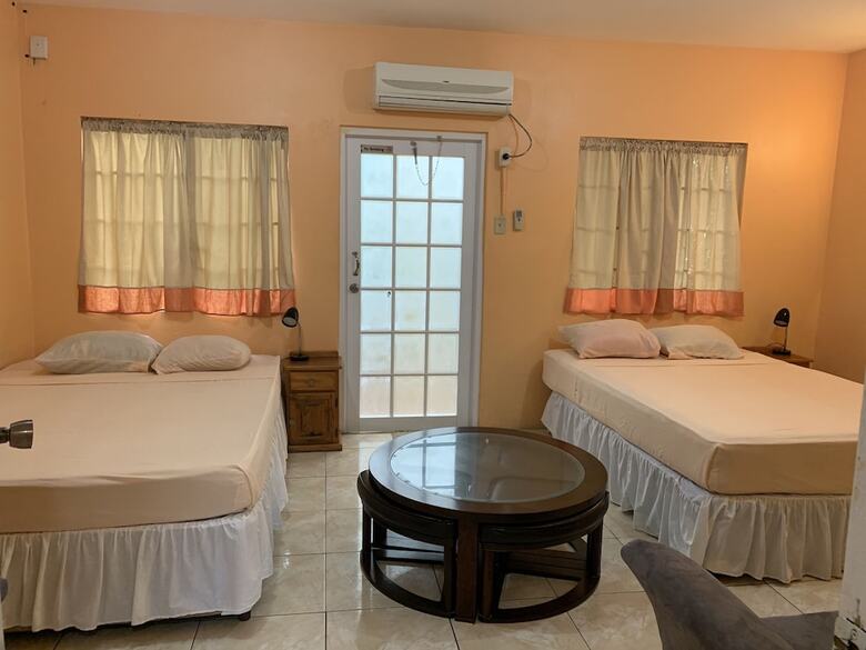 Apartamentos Bagos Eco Retreat & Cafe
