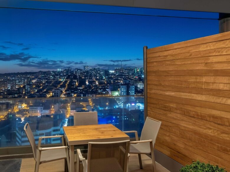 Hotel M�venpick Living Istanbul West