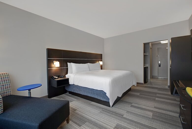 Hotel Holiday Inn Express Milwaukee Downtown By Ihg