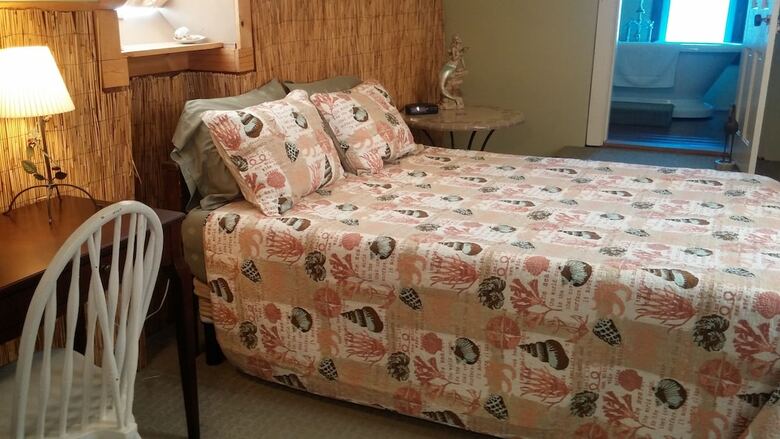 Island Guest House B&B