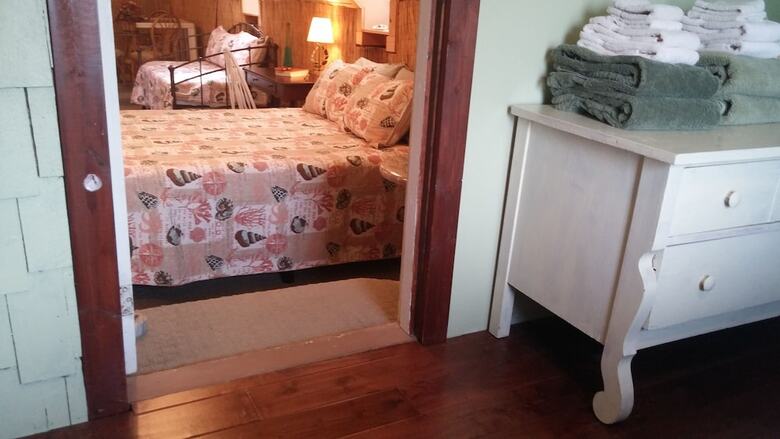 Island Guest House B&B