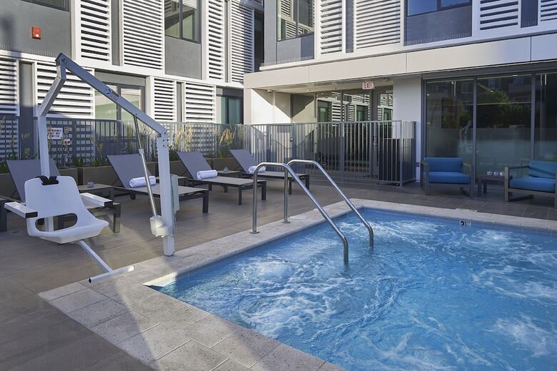 Hotel Mariposa Los Angeles