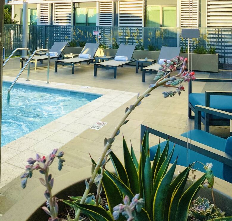 Hotel Mariposa Los Angeles