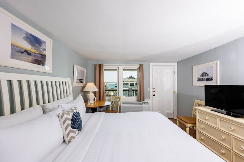 Mv Surfside Hotel