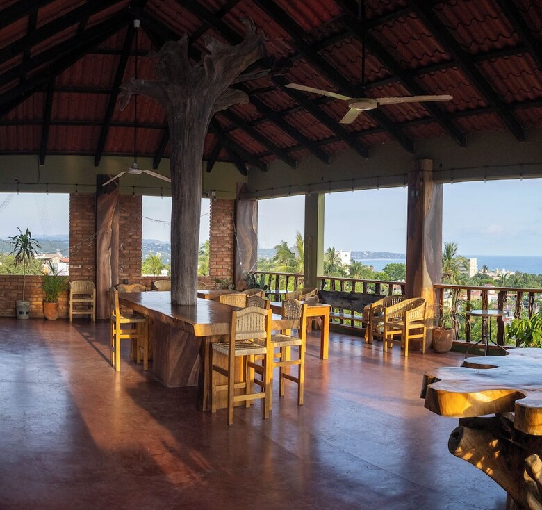 Madre Tierra Hotel & Coworking & Hostal