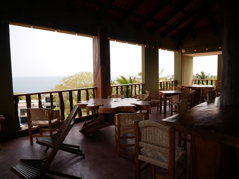Madre Tierra Hotel & Coworking & Hostal