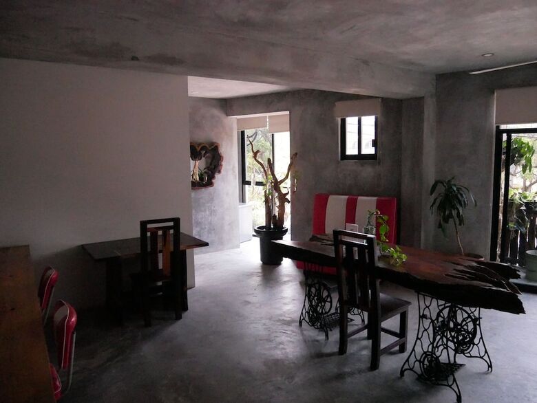 Madre Tierra Hotel & Coworking & Hostal