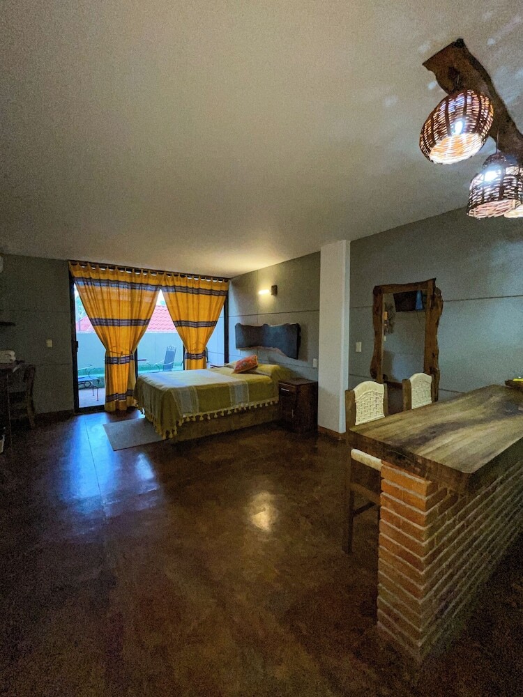 Madre Tierra Hotel & Coworking & Hostal