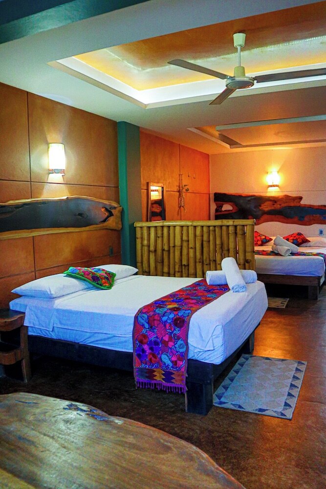 Madre Tierra Hotel & Coworking & Hostal