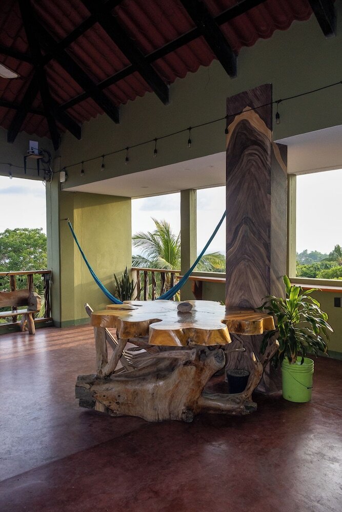 Madre Tierra Hotel & Coworking & Hostal