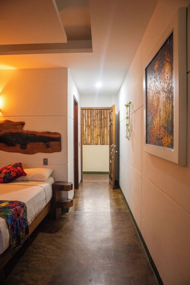 Madre Tierra Hotel & Coworking & Hostal
