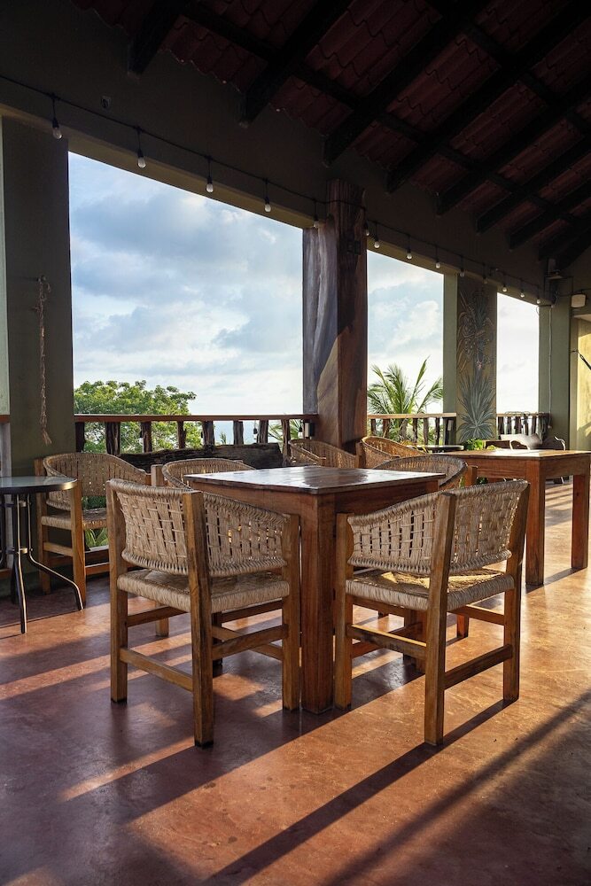 Madre Tierra Hotel & Coworking & Hostal