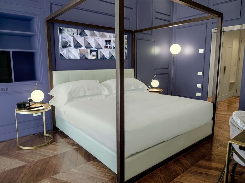 Hotel De Bonart Naples, Curio Collection By Hilton