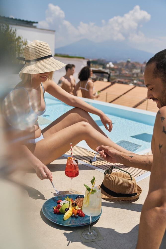 Hotel De Bonart Naples, Curio Collection By Hilton