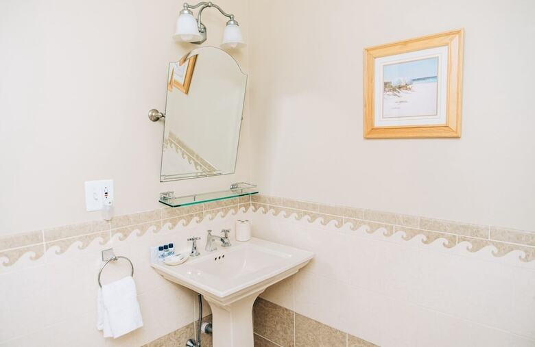 Bed & Breakfast Captain's Cottage