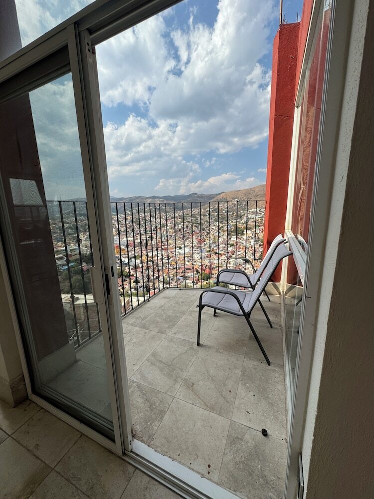 La Vista Hotel
